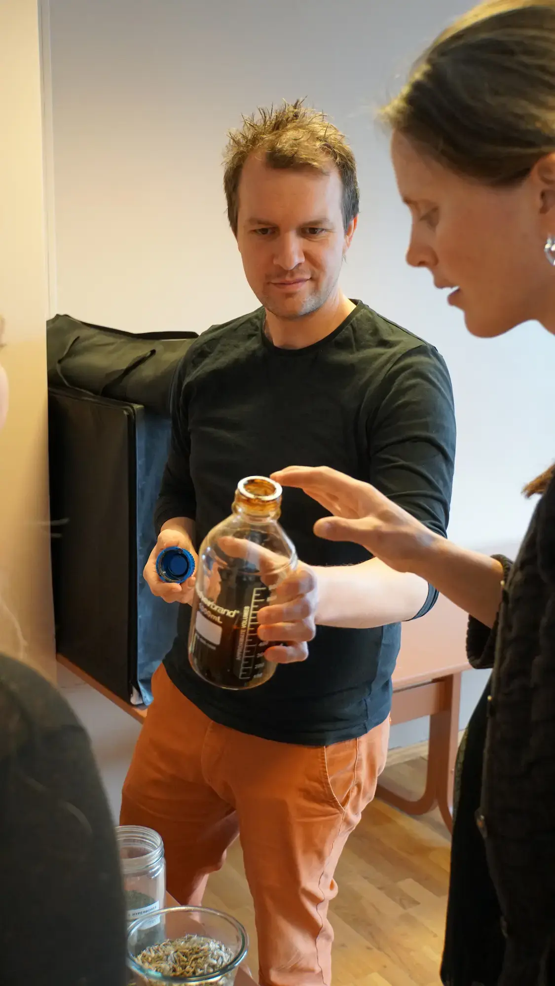 flokk-images-materials-articles-research-bio-mass_07