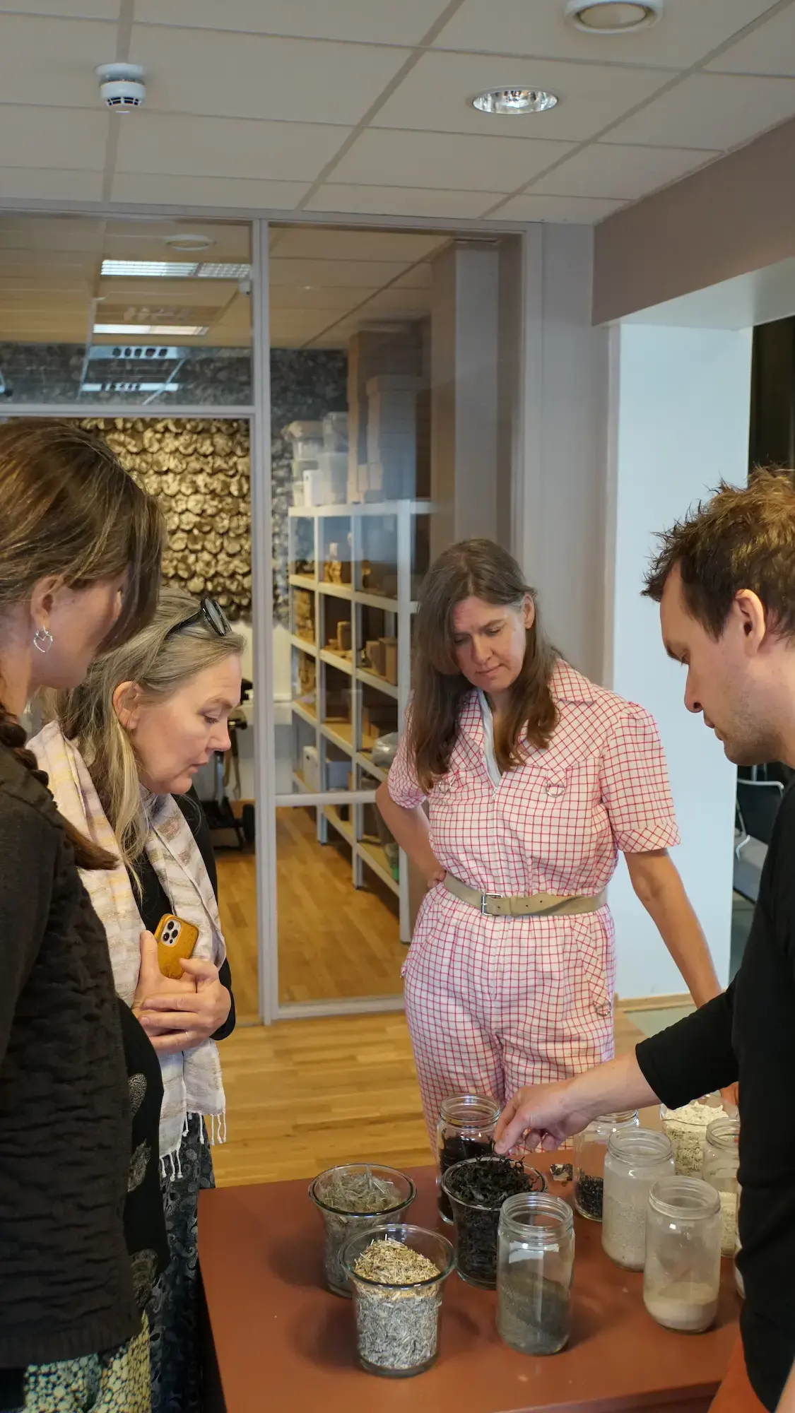 flokk-images-materials-articles-research-bio-mass_08