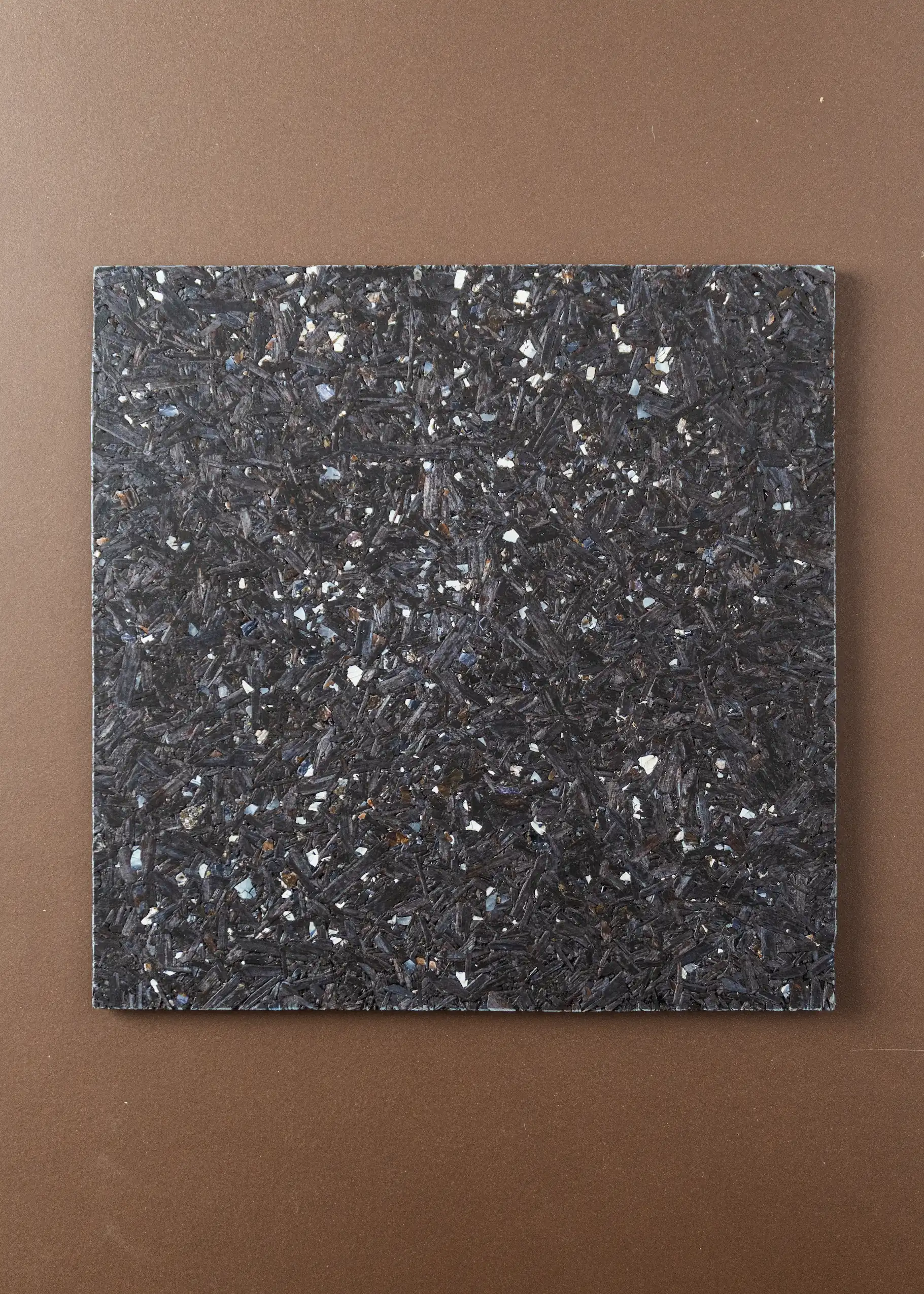 flokk-images-materials-articles-research-bio-mass_29