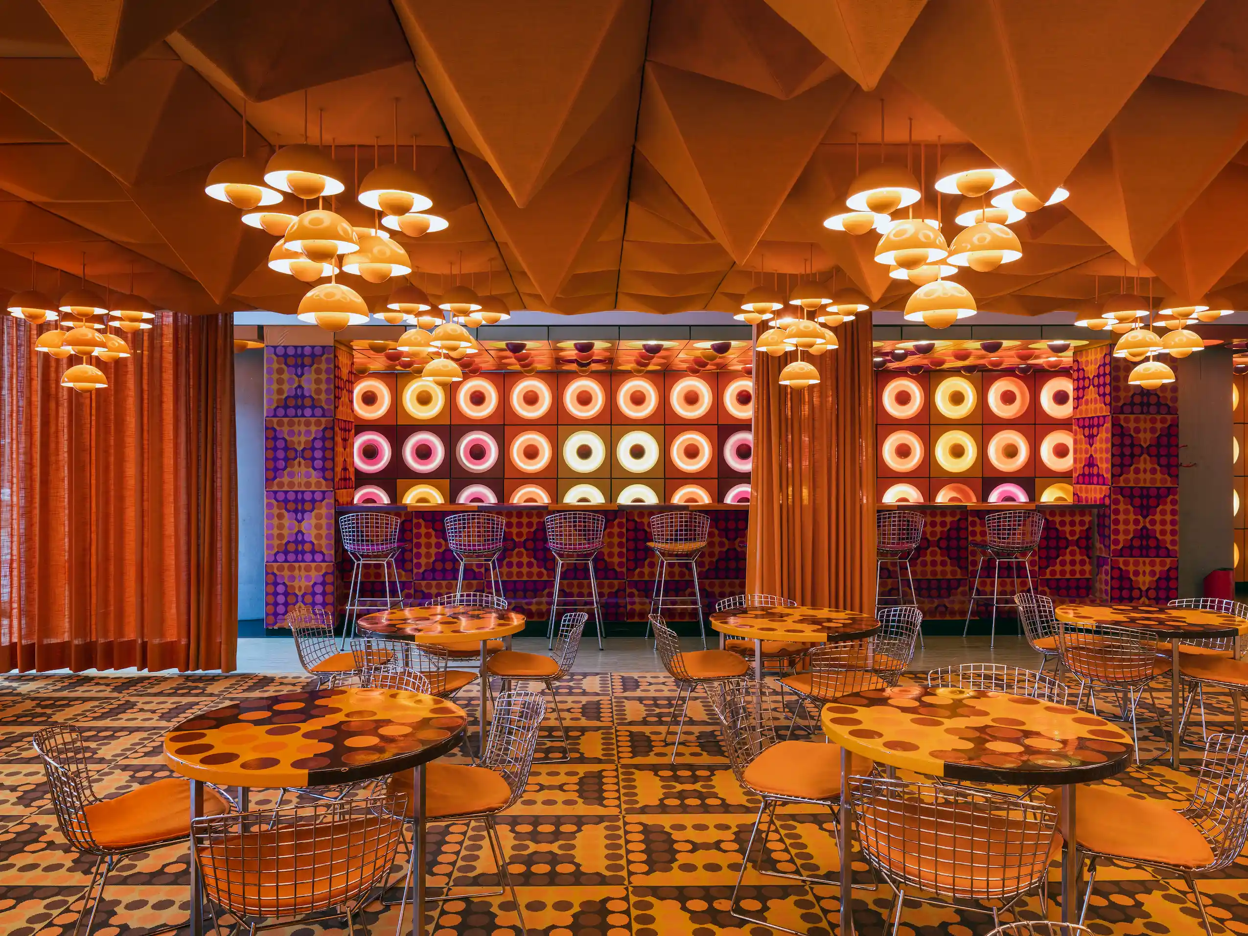 flokk-images-interior-speigel-canteen-offecct_04_Foto_Henning_Rogge